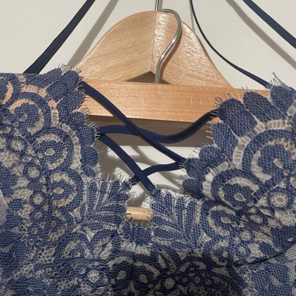 NWT VICTORIAS SECRET Navy Lace One Piece Romper L - Picture 4 of 9